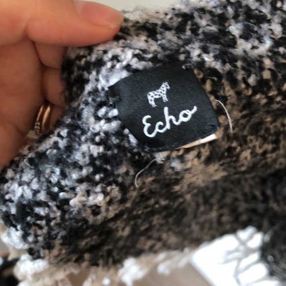 Echo from Anthropologie blanket scarf black/white - Picture 4 of 4